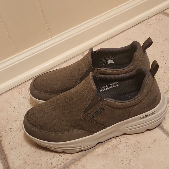 Skechers GoWalk Men's Gray Water Repellent Slip-on Shoes Size 9 - Picture 2 of 12